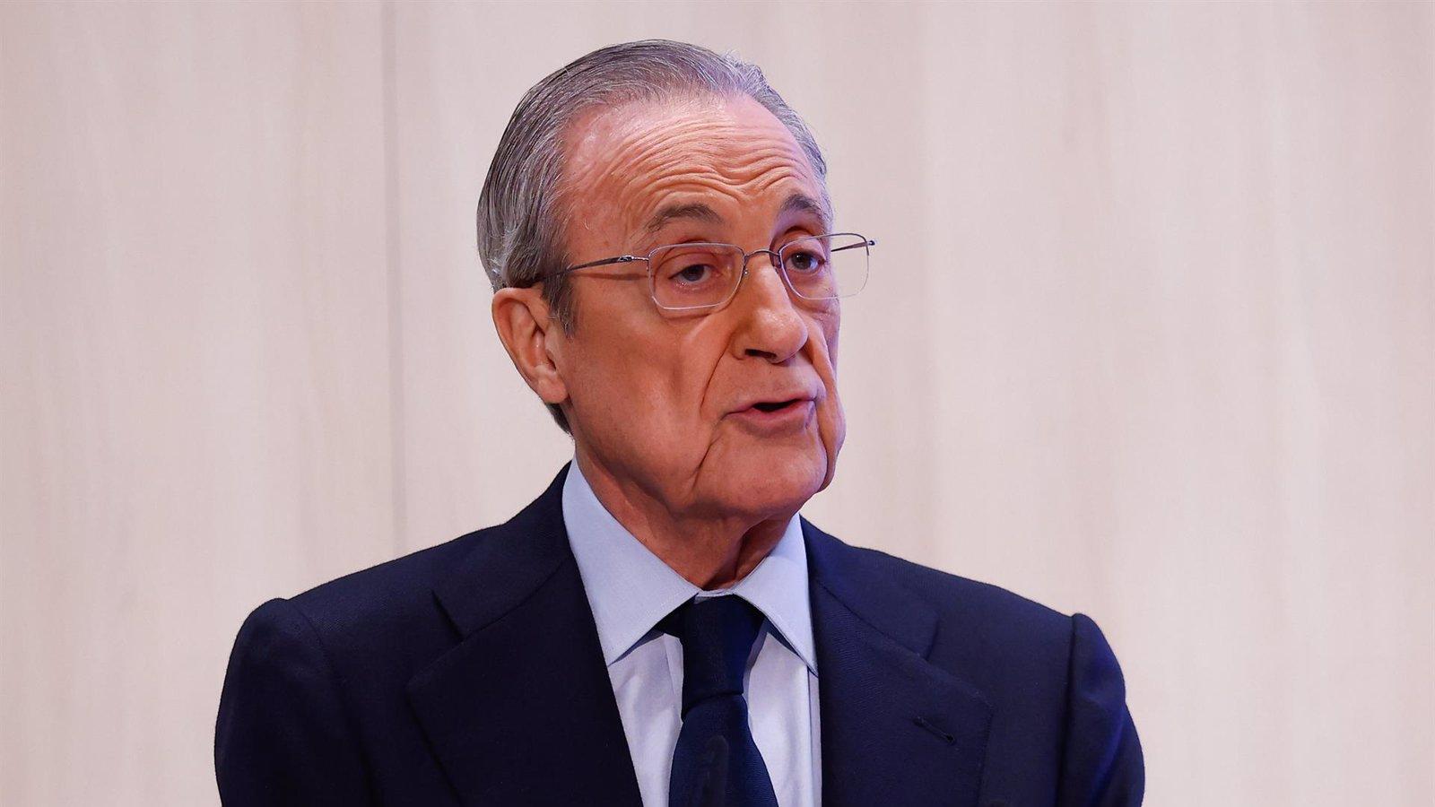 Florentino Pérez recibe a Alexander-Arnold como nuevo fichaje del Real Madrid