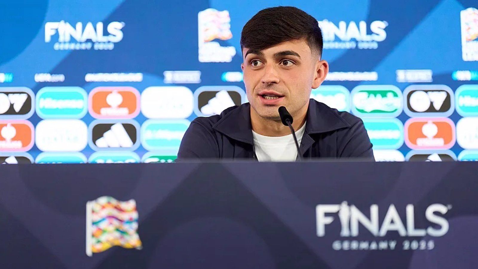 Pedri se enfoca en el rendimiento con la selección española más que en premios individuales