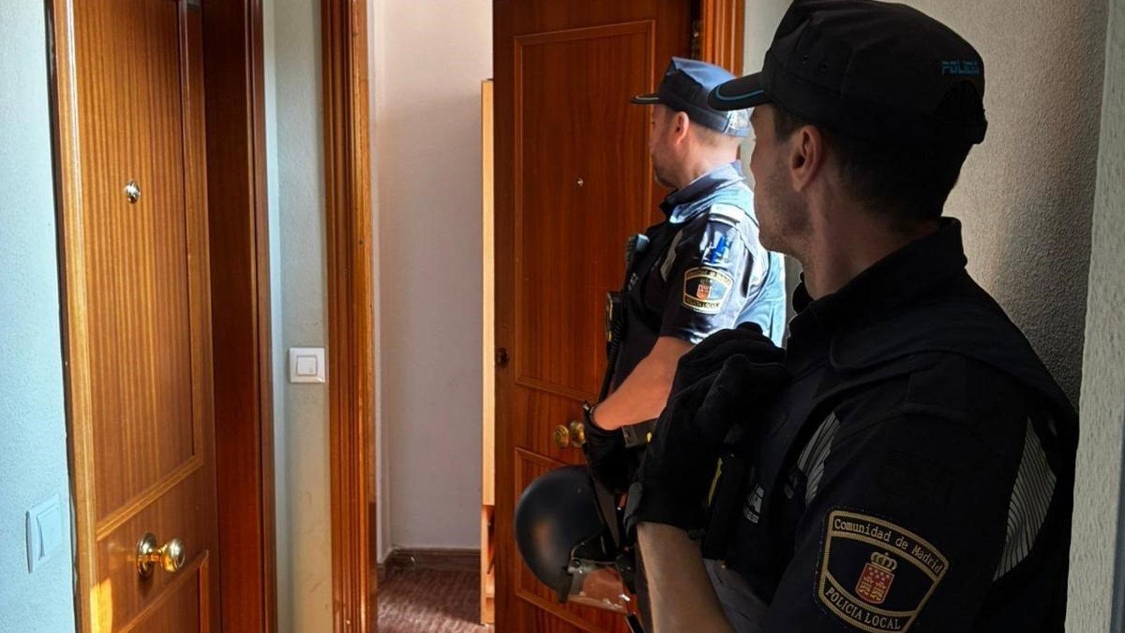 La Policía Local de Alcalá de Henares frustra una ocupación ilegal en Espartales