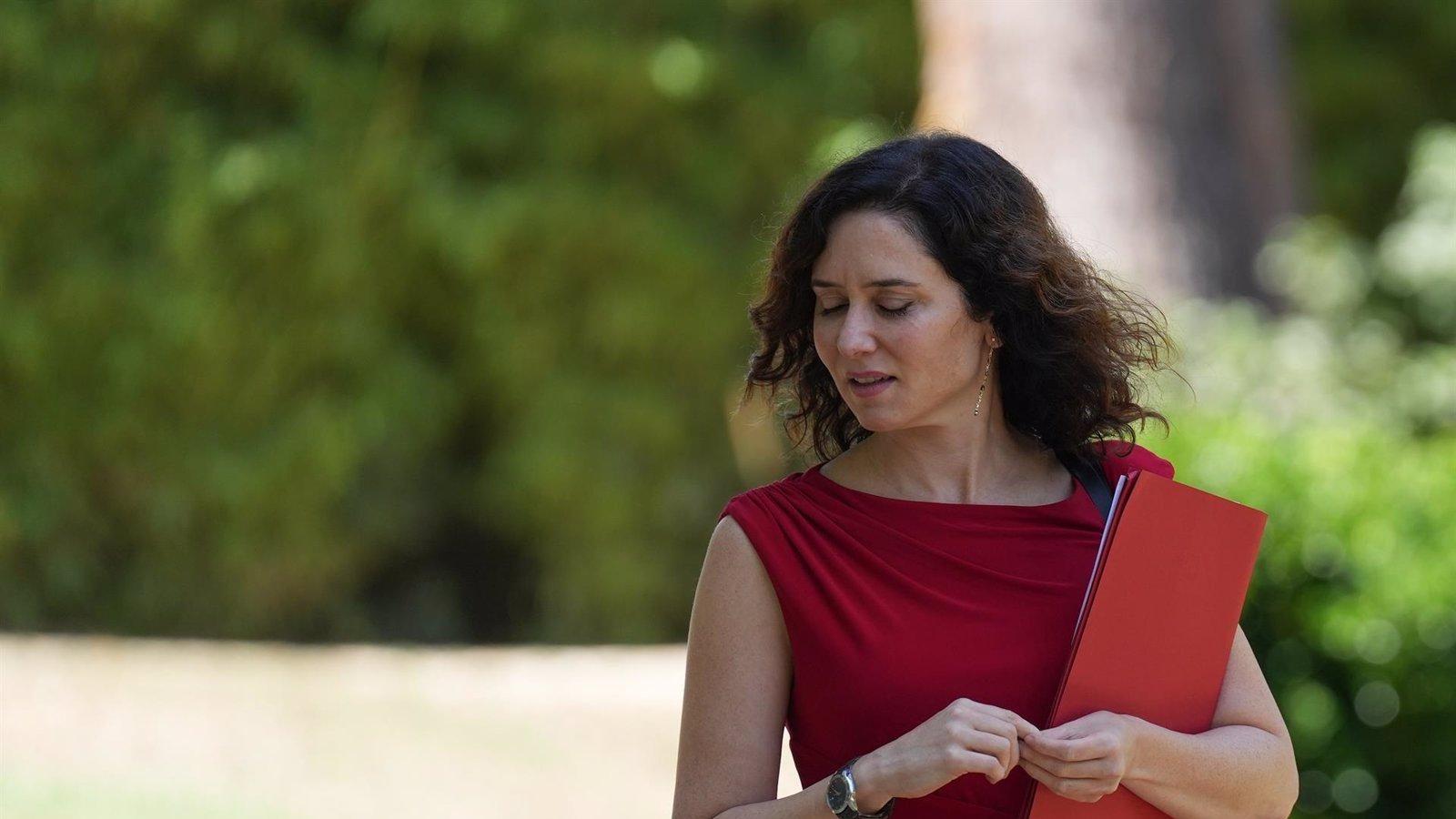 Ayuso defiende la labor del Gobierno regional contra las bandas latinas y rechaza los discursos excluyentes