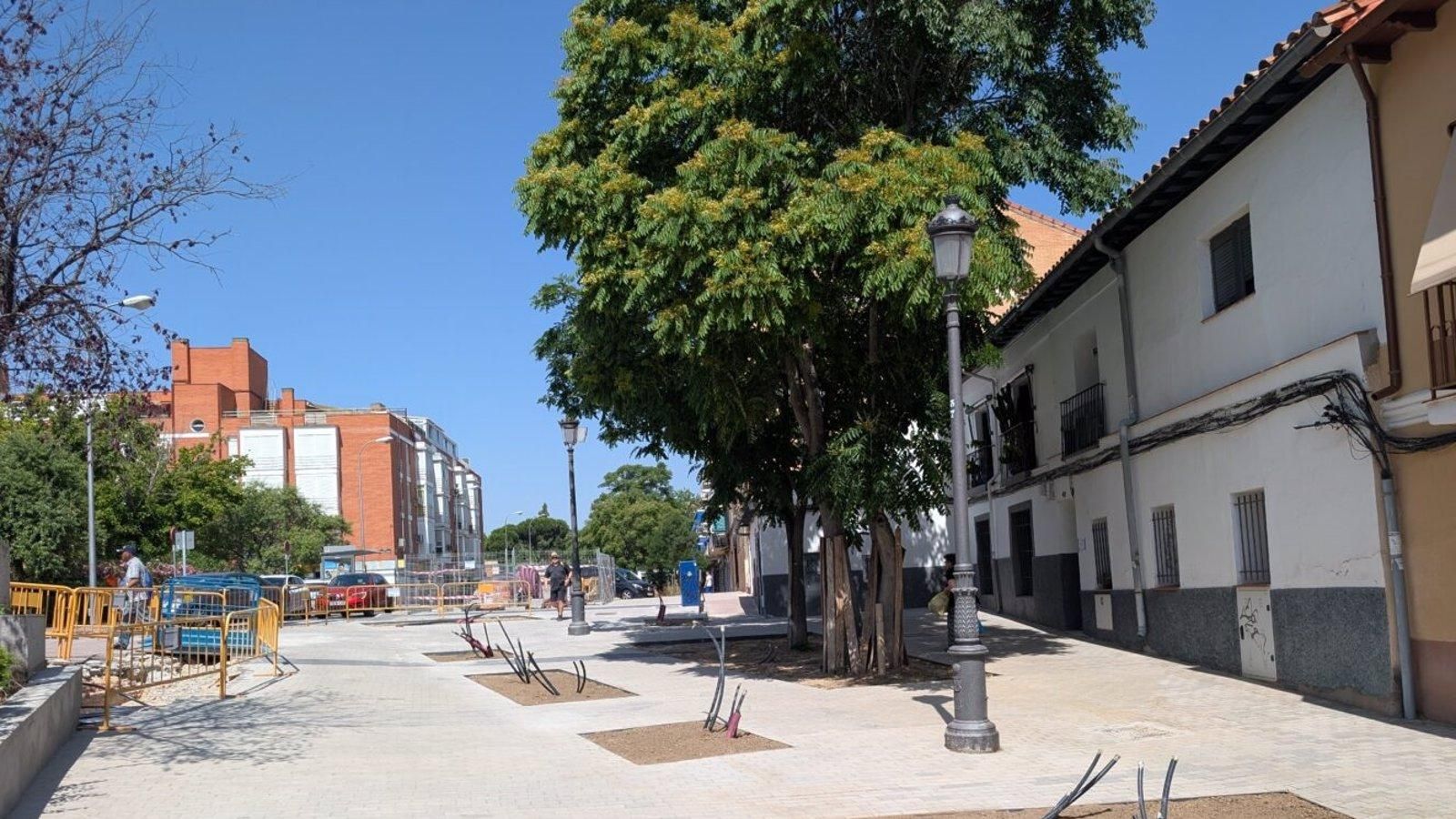 Las obras en tres calles del casco histórico de Hortaleza concluirán en otoño