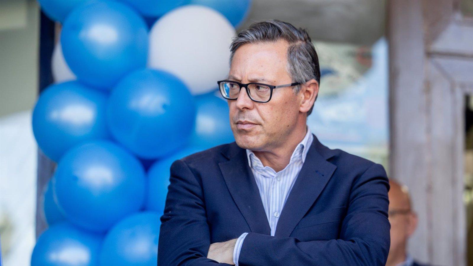 Serrano acusa a Sánchez de liderar una trama corrupta y usar la victimización para aferrarse al poder