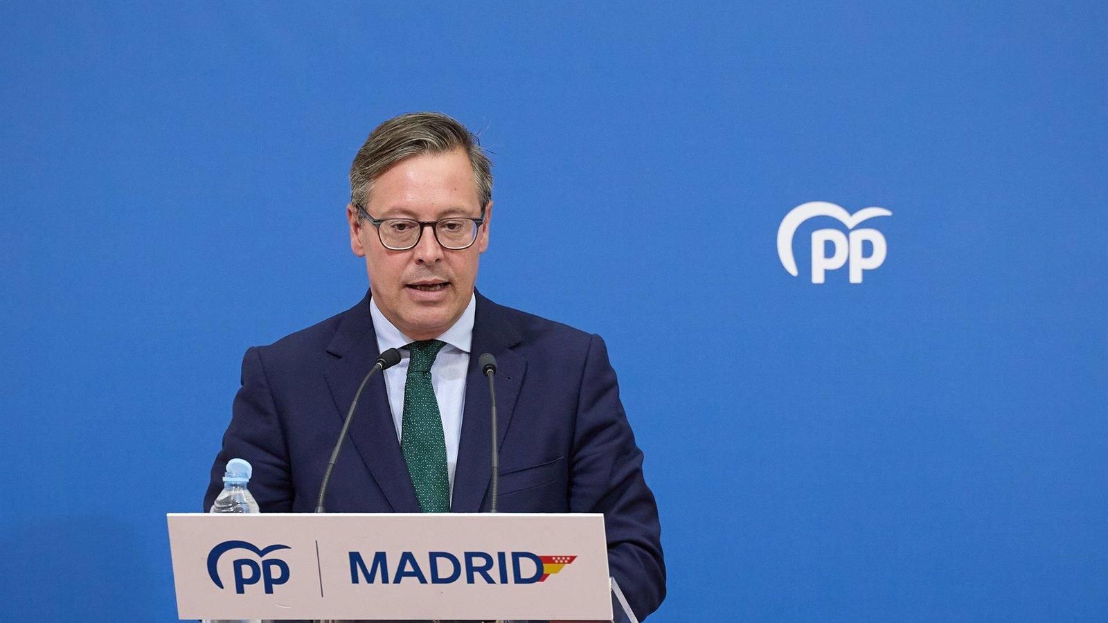 Serrano acusa al fiscal general de ser “pieza clave” en una operación de Estado contra Ayuso y exige su dimisión