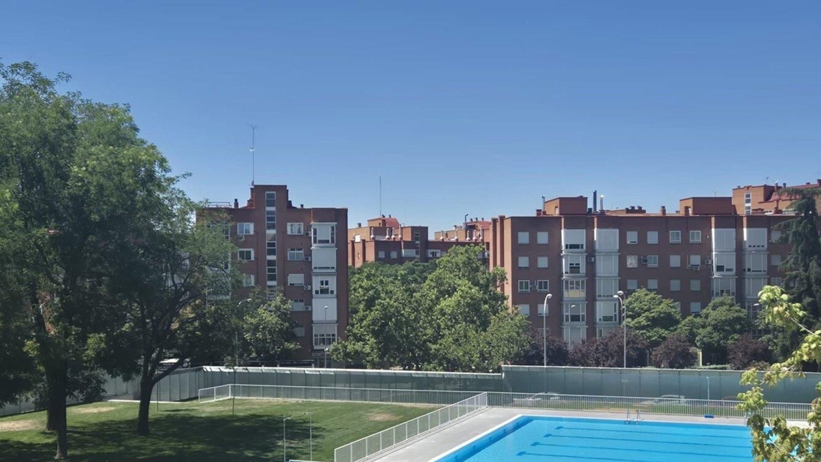 Apertura con éxito de la piscina de Peñuelas: acceso gratuito y reforma integral