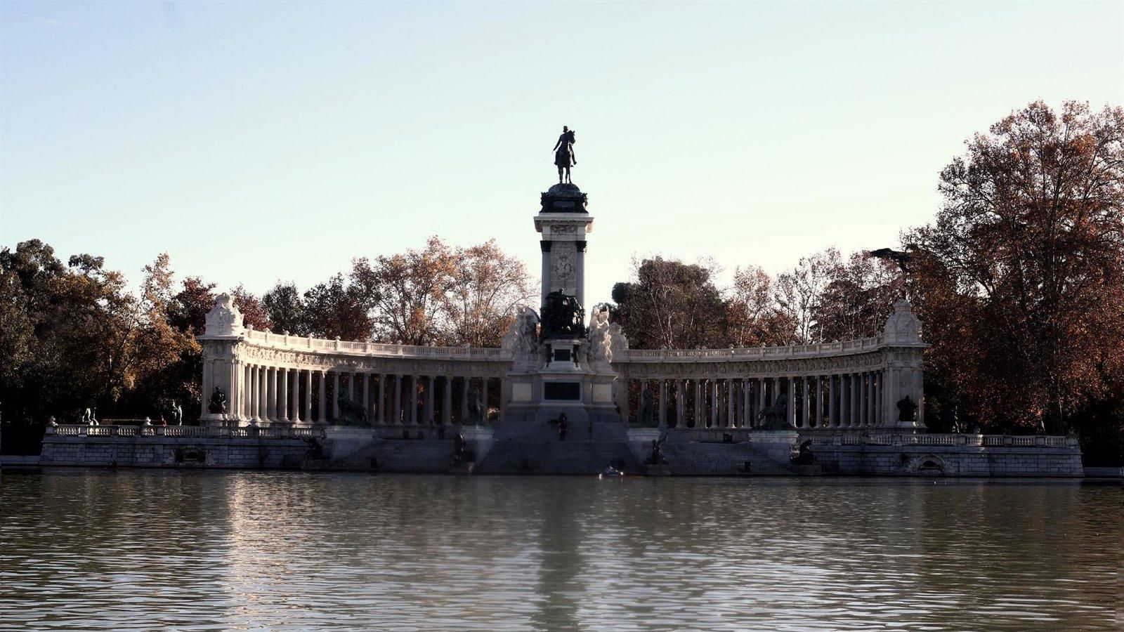 El Ayuntamiento de Madrid prevé vaciar el estanque del Retiro en 2027 para su reparación integral