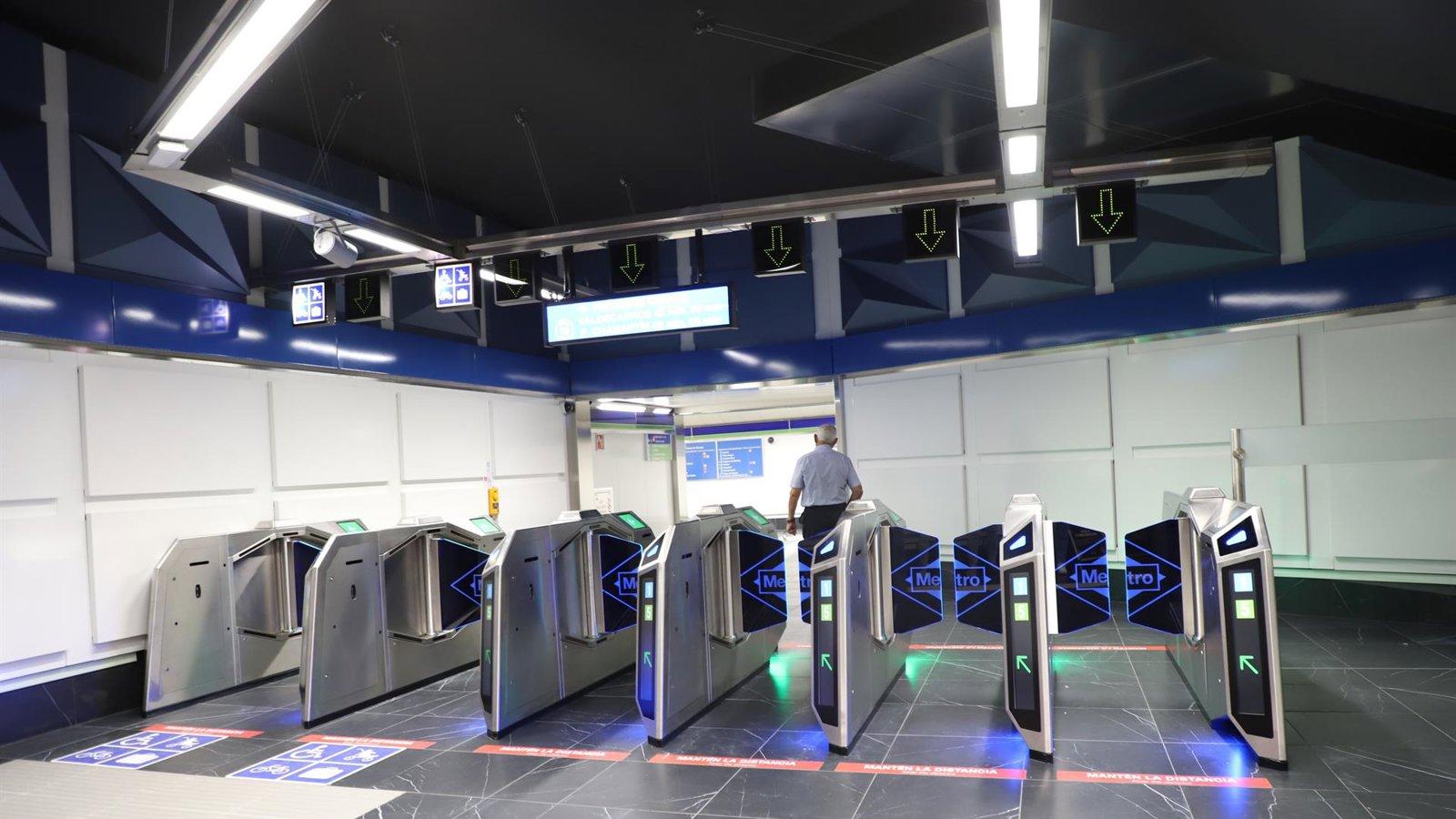Metro avanza hacia la ‘Estación 4.0’ con nuevos tornos y máquinas de venta automatizadas