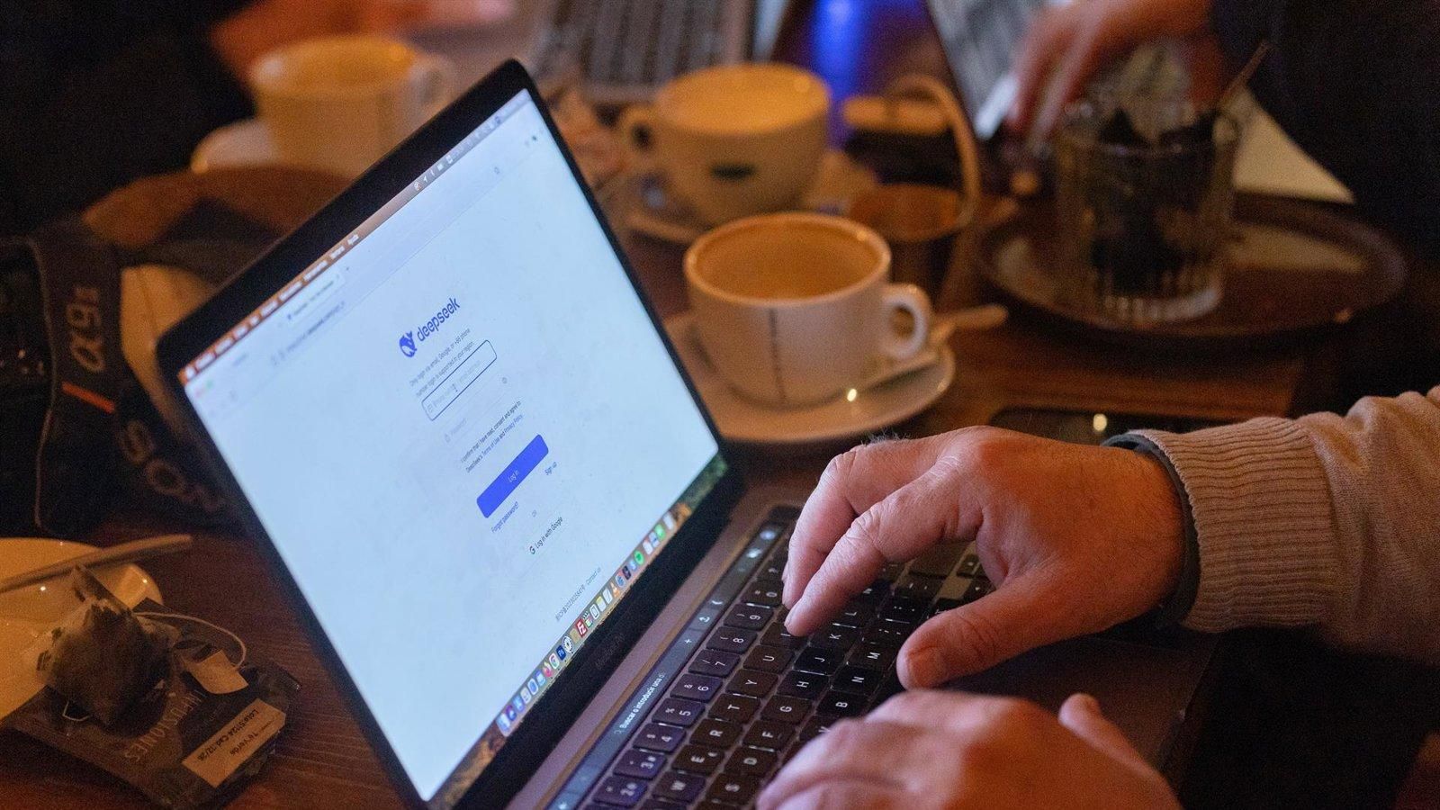 La región lidera en España el empleo en alta tecnología y el uso empresarial de inteligencia artificial