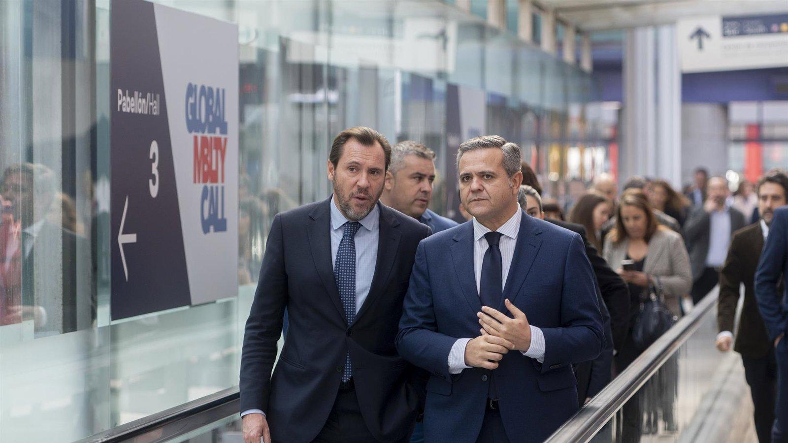 Rodrigo acusa al Gobierno de Sánchez de abandonar la red ferroviaria y exige un plan de inversiones en Madrid