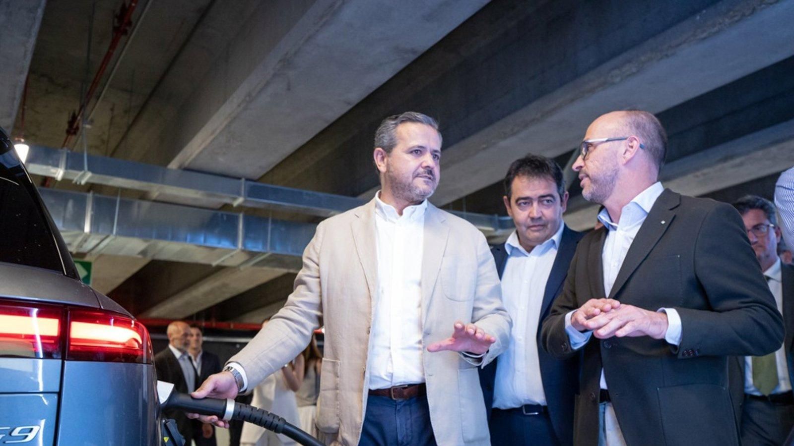 La Comunidad inaugura en Nuevos Ministerios el mayor punto de recarga eléctrica de Madrid con 40 cargadores rápidos