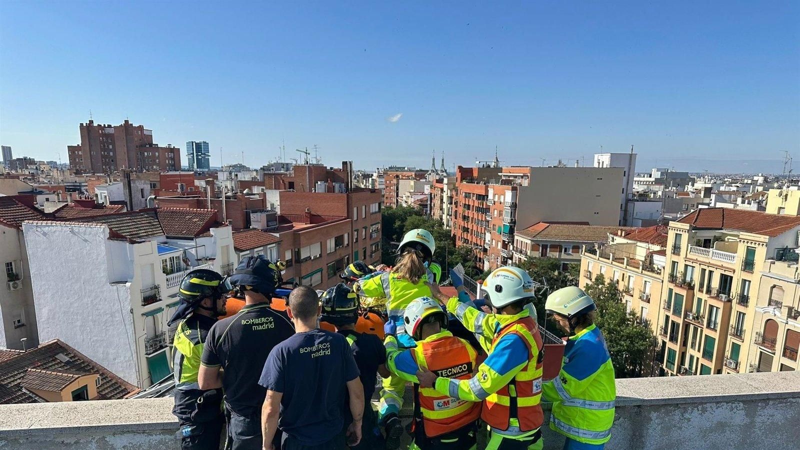 Accidente laboral en Ponzano: un trabajador se cae desde una azotea y resulta herido grave