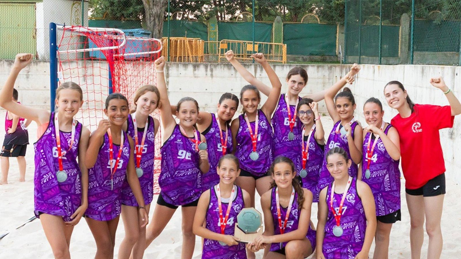 Torrejón de Ardoz celebra el éxito de sus equipos en la Liga de Balonmano Playa
