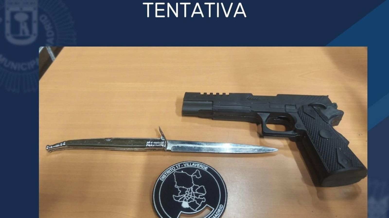 Dos detenidos en Villaverde por intentar robar en un locutorio con una pistola falsa