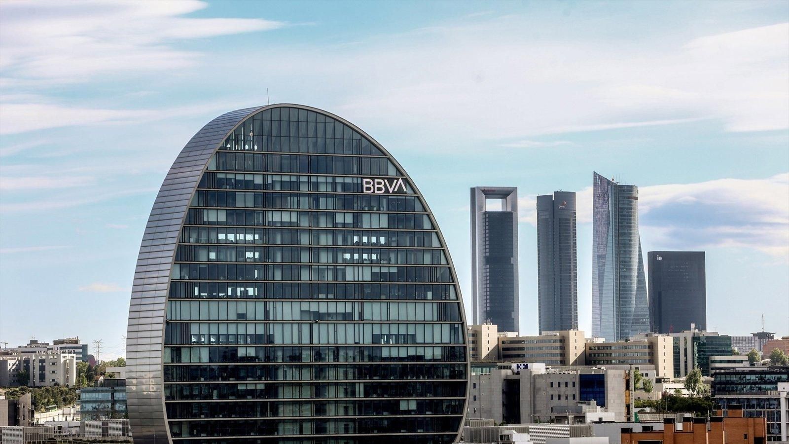 BBVA organiza encuentros para informar a los accionistas de Sabadell sobre la OPA