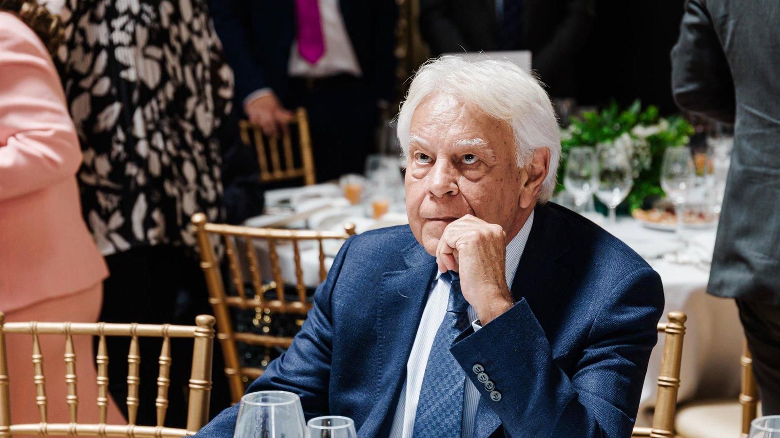 Felipe González ve “antidemocrático” no convocar elecciones por miedo a que gane la derecha