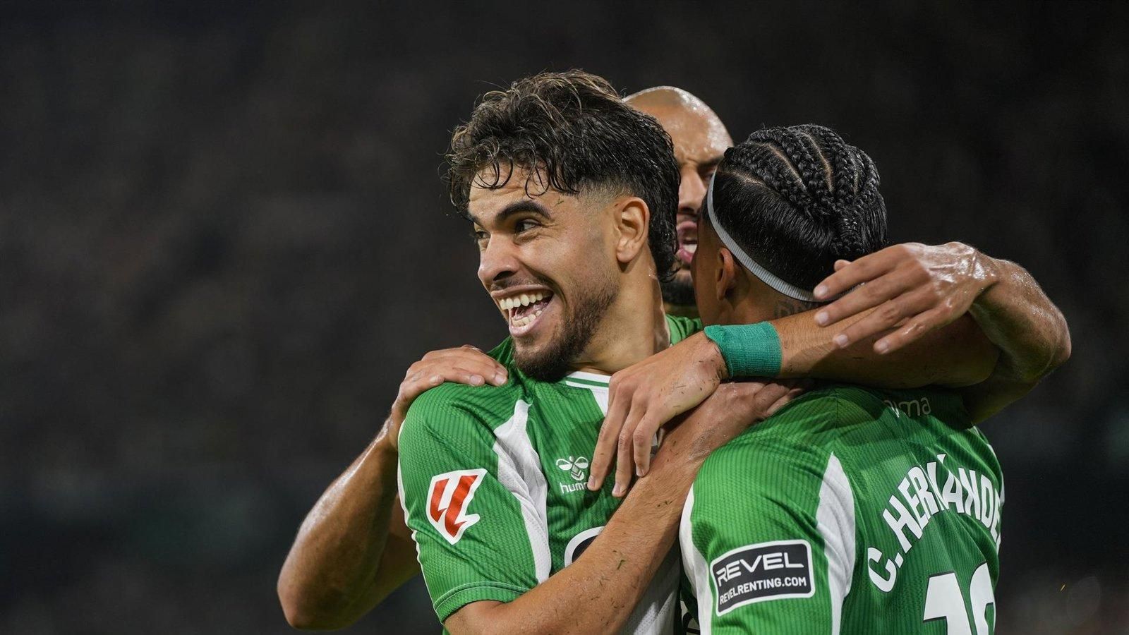 Abde impulsa al Betis hacia la victoria frente a una Real Sociedad debilitada