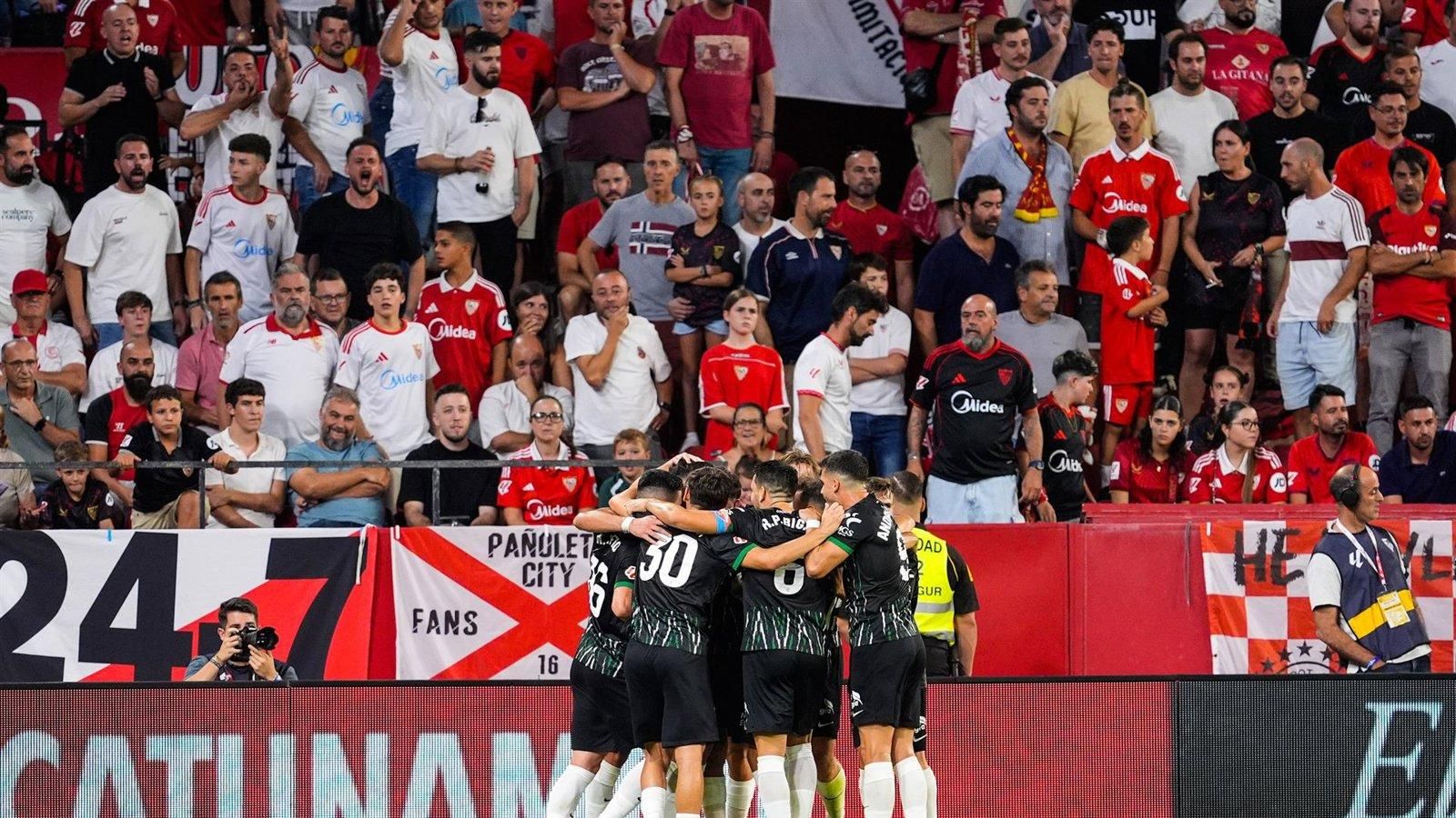 Osasuna recibe al invicto Elche en la sexta jornada de liga