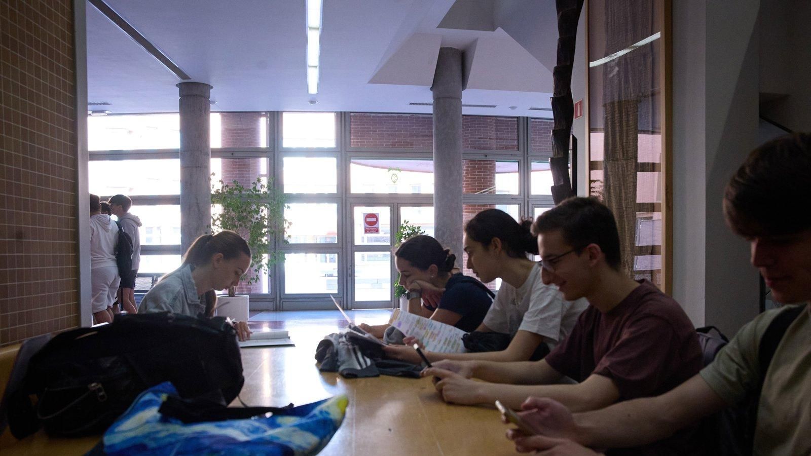 Abierta la inscripción para las 5.900 plazas públicas aún vacantes de FP en la región