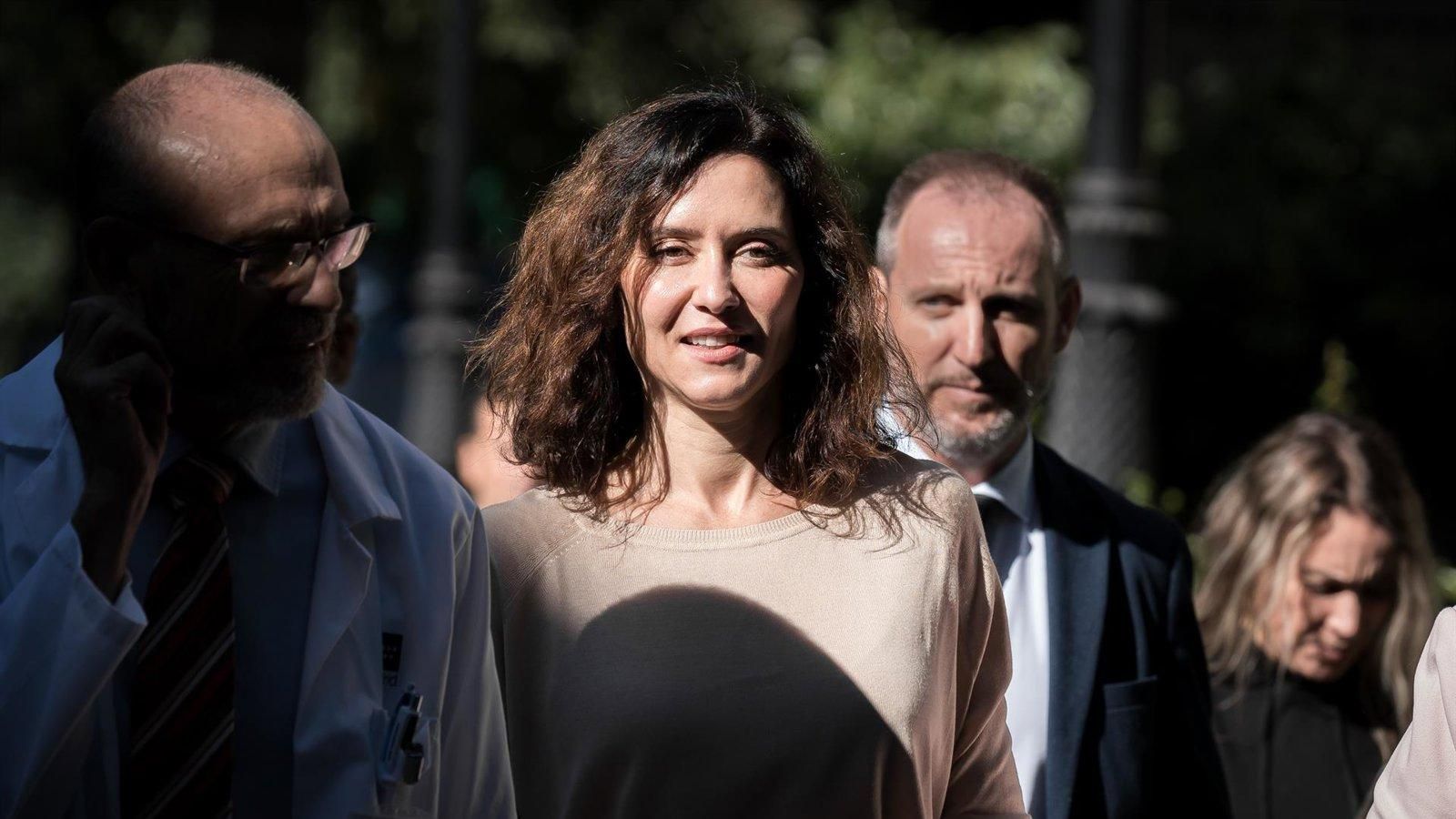 Ayuso: “Los escándalos duran lo que conviene a Sánchez”