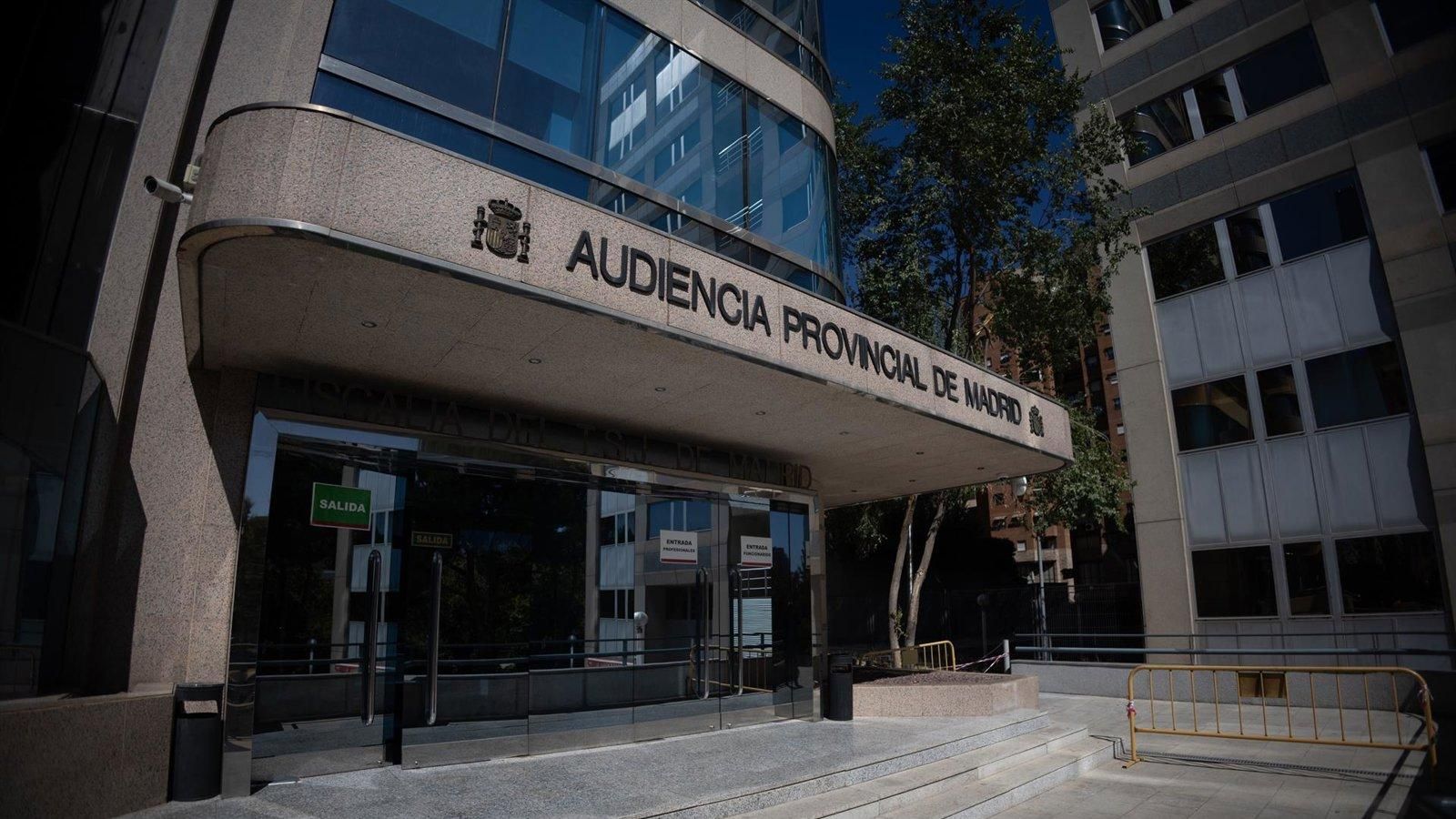 La familia de la joven asesinada en Parla solicita 33 años de cárcel para su exnovio