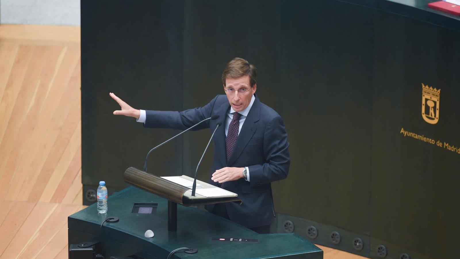 El alcalde acusa a Ortega Smith de querer ser su vicealcalde tras llamarle “Pinocho” en el Pleno