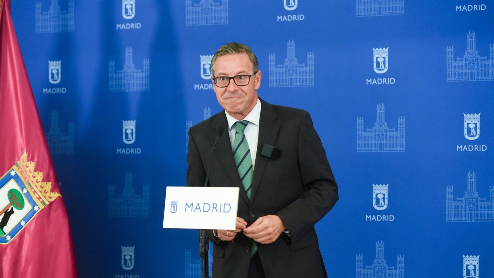 Serrano pone en valor el trabajo de Almeida para convertir la ciudad en &quot;un ejemplo que admire el mundo entero&quot;