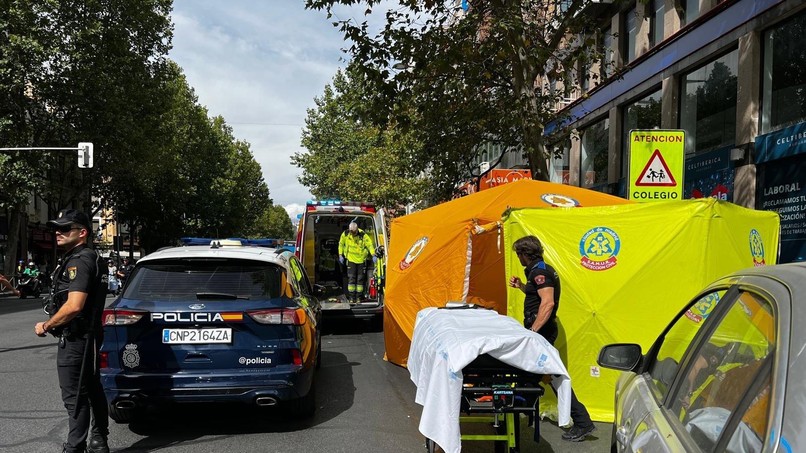 Motorista de 56 años gravemente herido tras colisión con coche en Tetuán