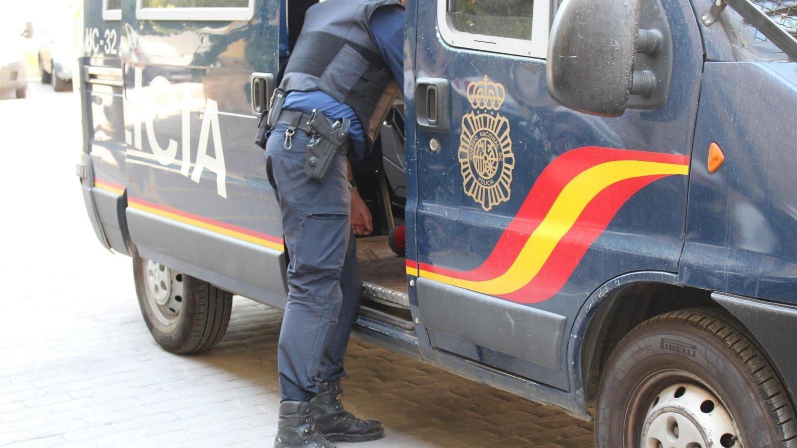 La Policía libera a un hombre secuestrado en el Puente de Vallecas gracias a sus mensajes de auxilio en servilletas