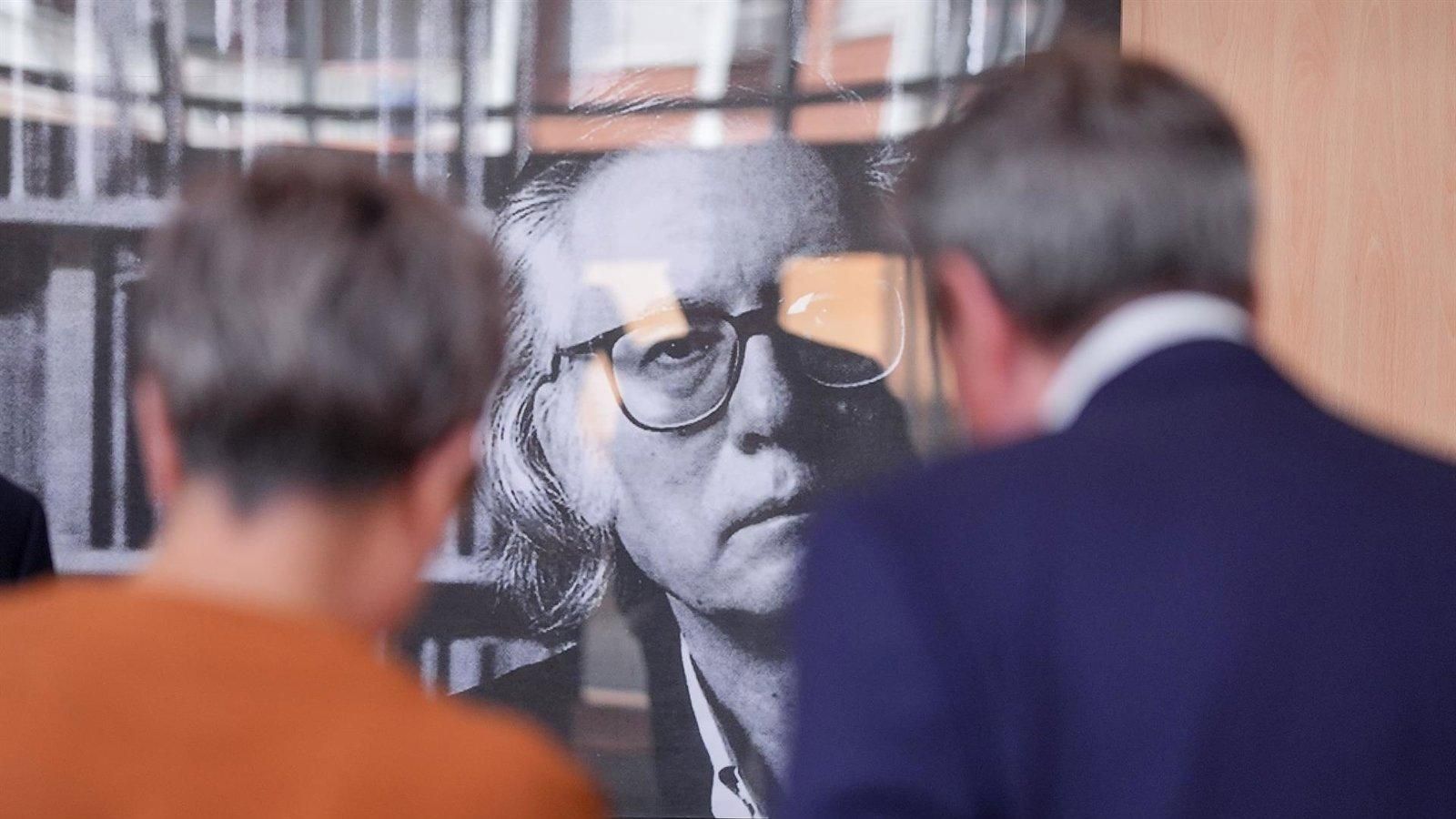 Teatros del Canal homenajea a Francisco Umbral con una lectura de ‘Mortal y rosa’ el 25 de septiembre