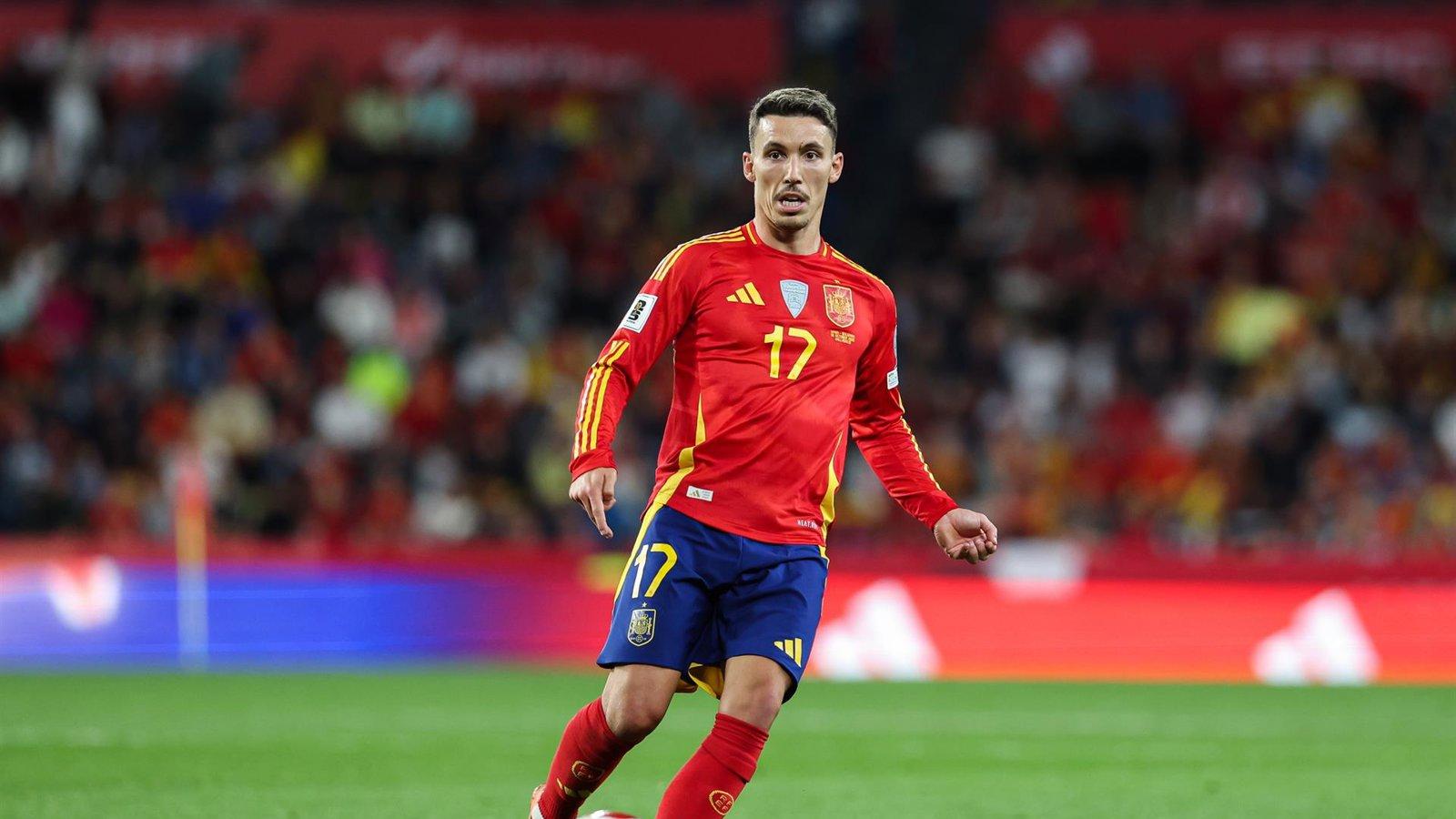 Alejandro Grimaldo elogia la labor de De la Fuente