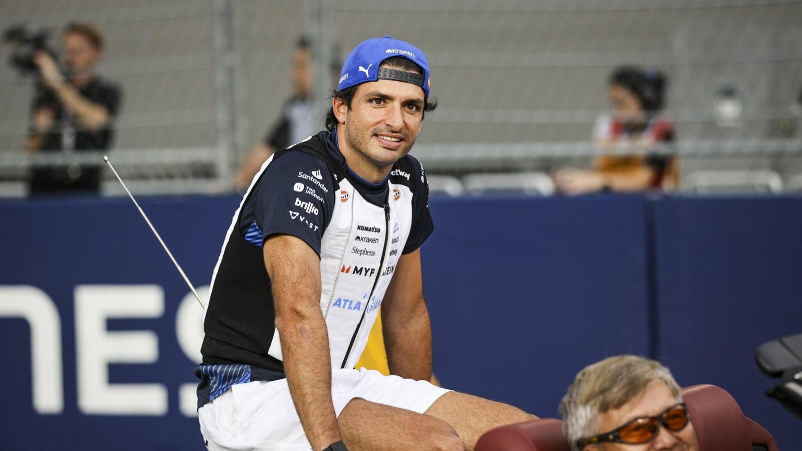 Carlos Sainz remonta ocho posiciones en Singapur y logra puntuar con Williams