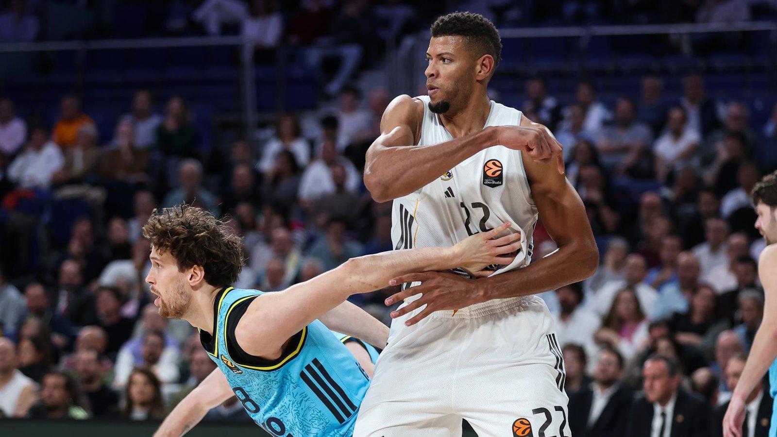 El Real Madrid arrasa al Fenerbahçe y logra su cuarto triunfo en la Euroliga