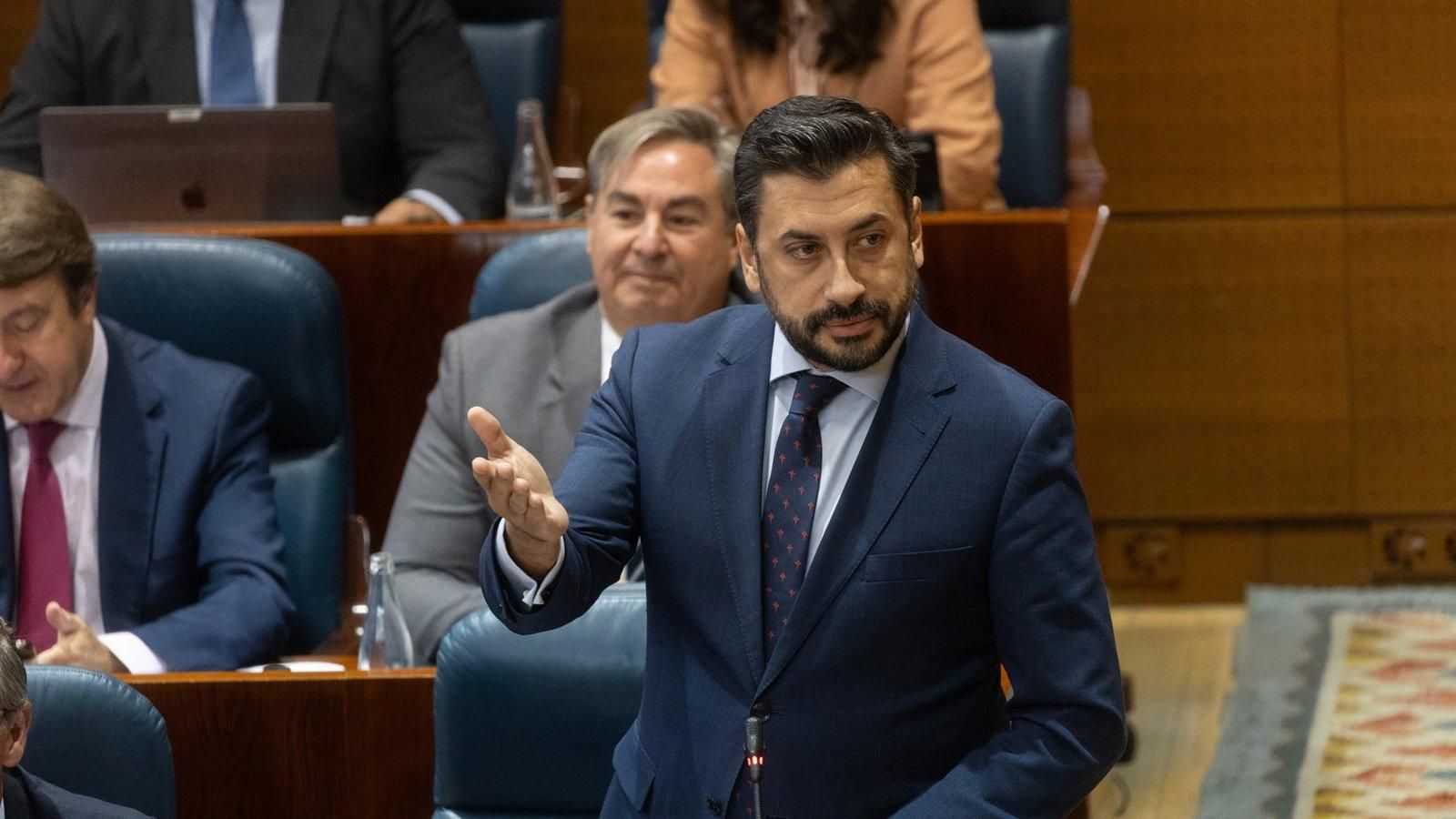 Díaz-Pache exige elecciones y acusa a Sánchez de “tapar montañas de corrupción”