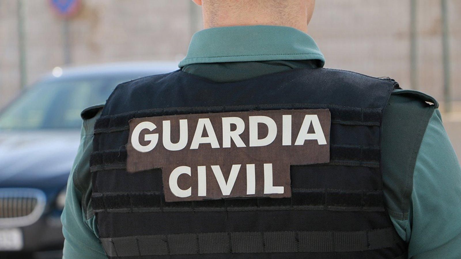 La Guardia Civil incauta 150.000 productos falsificados en Fuenlabrada