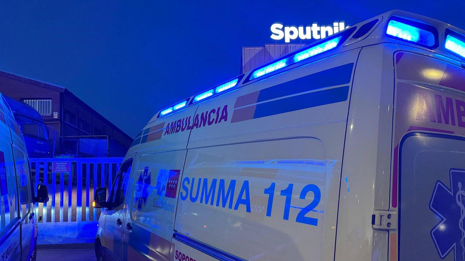 Muere un joven de 30 años al chocar su furgoneta contra un autocar escolar sin pasajeros en Guadarrama
