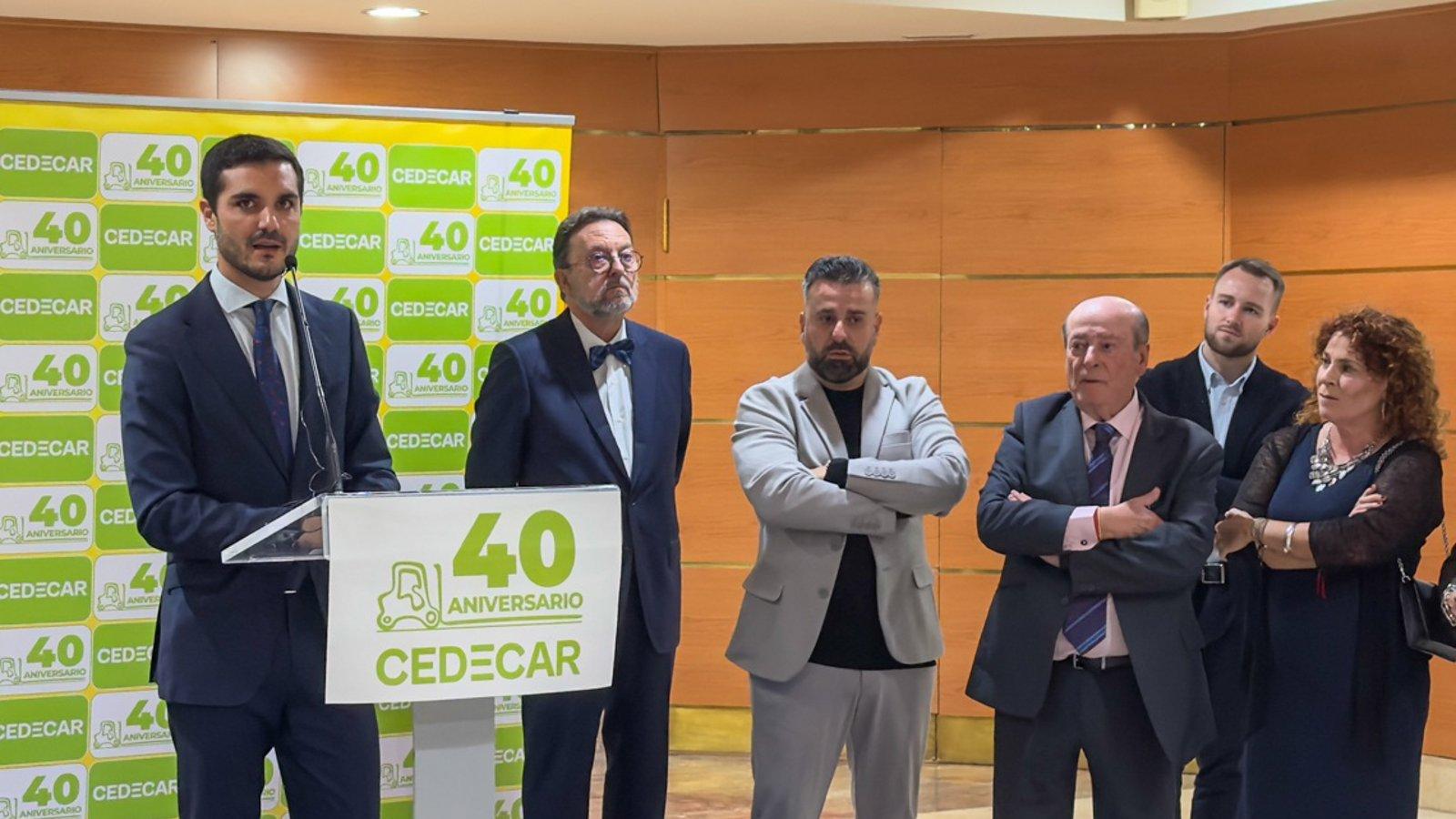 El alcalde de Torrejón destaca el papel industrial de la ciudad en el 40 aniversario de Cedecar