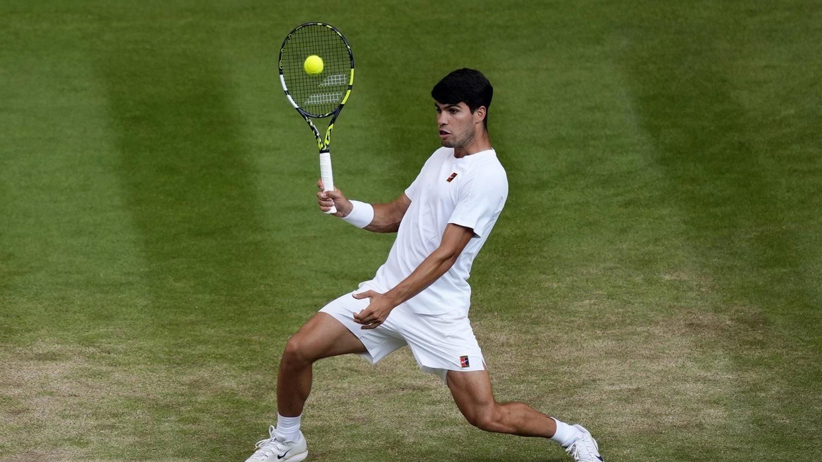 Carlos Alcaraz amplía su ventaja sobre Jannik Sinner en el ranking mundial de la ATP