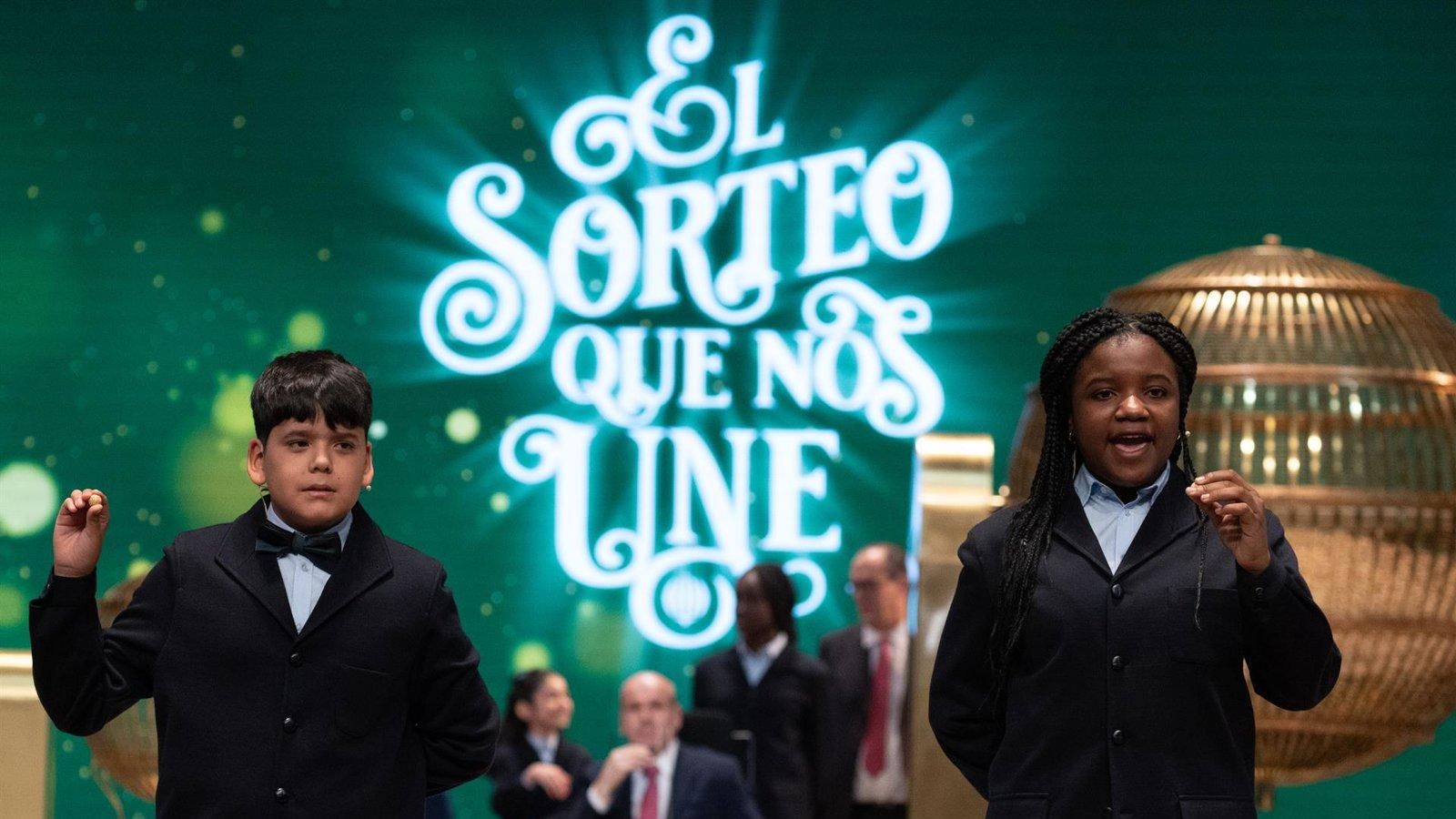 Cómo compartir décimos por WhatsApp o pagar por Bizum sin sustos