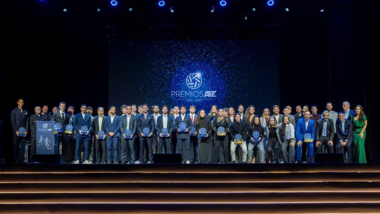 Premiados los mejores futbolistas del año en la gala AFE celebrada en Las Ventas