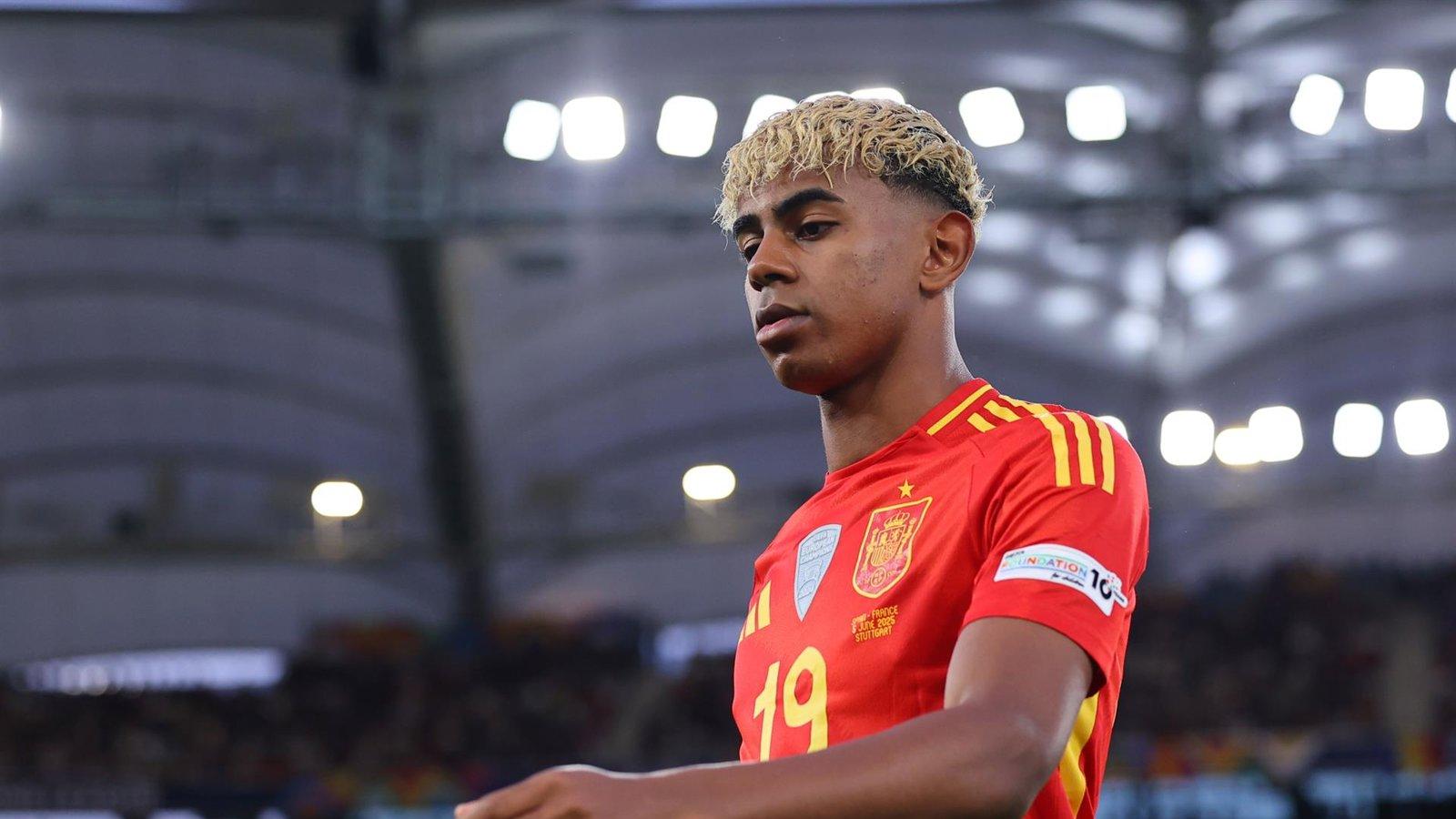 Lamine Yamal causa baja con España y entra Jorge de Frutos del Rayo Vallecano