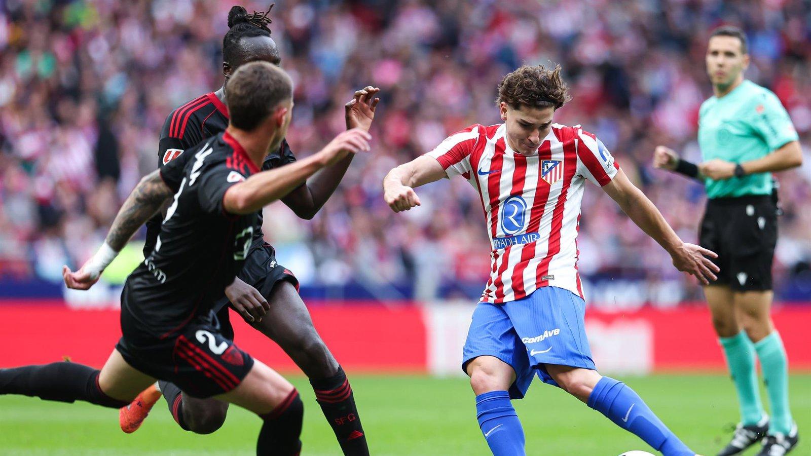 El Atlético de Madrid vence al Sevilla con un contundente 3-0 en el Metropolitano