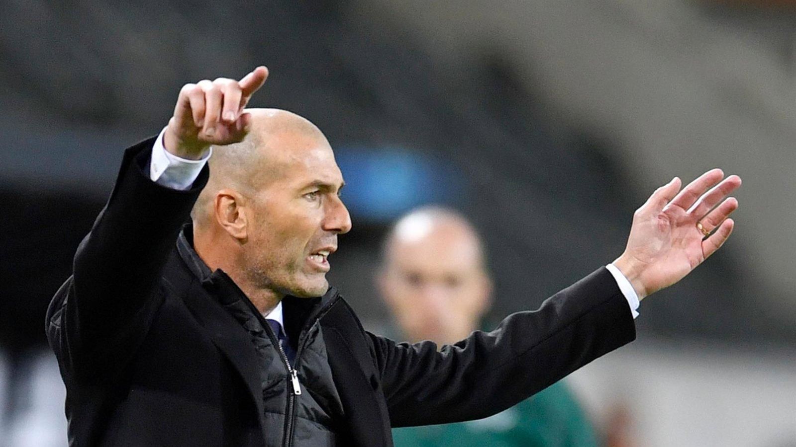 Zinedine Zidane anuncia que su regreso a los banquillos será &quot;pronto&quot;