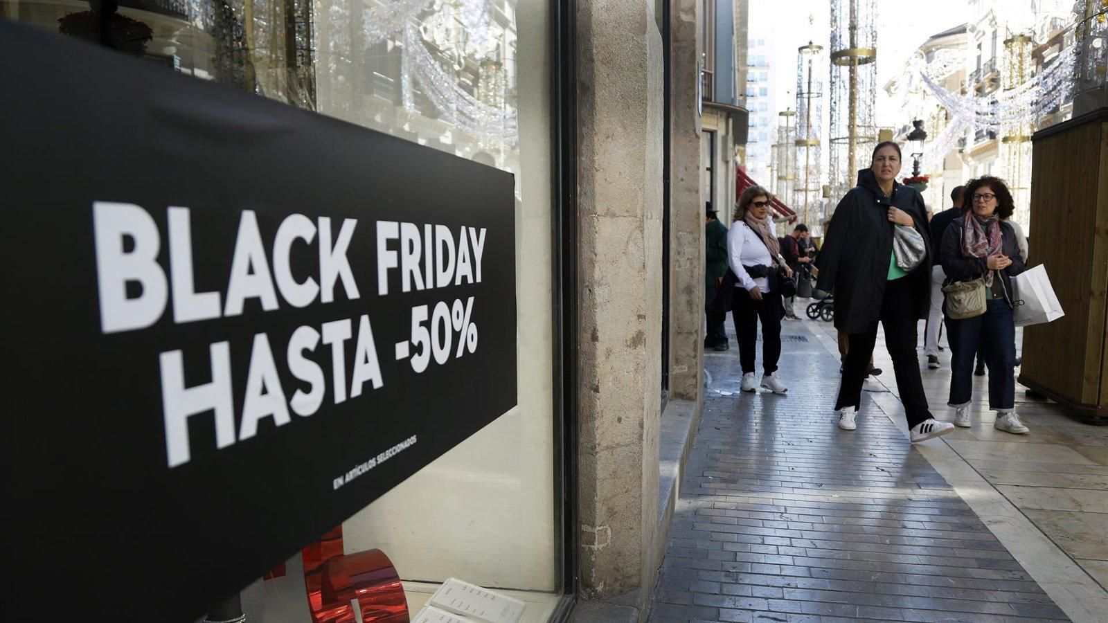 Consumo intensifica la vigilancia contra fraudes en precios ante el Black Friday