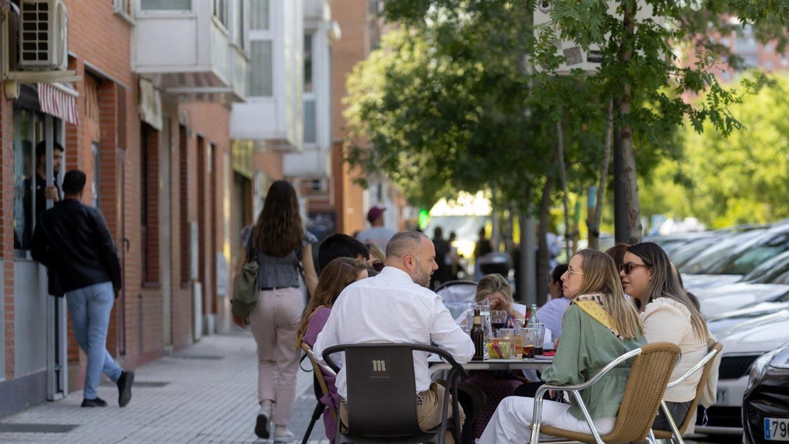 Madrid ultima su nueva ordenanza de terrazas para aplicarla desde 2026