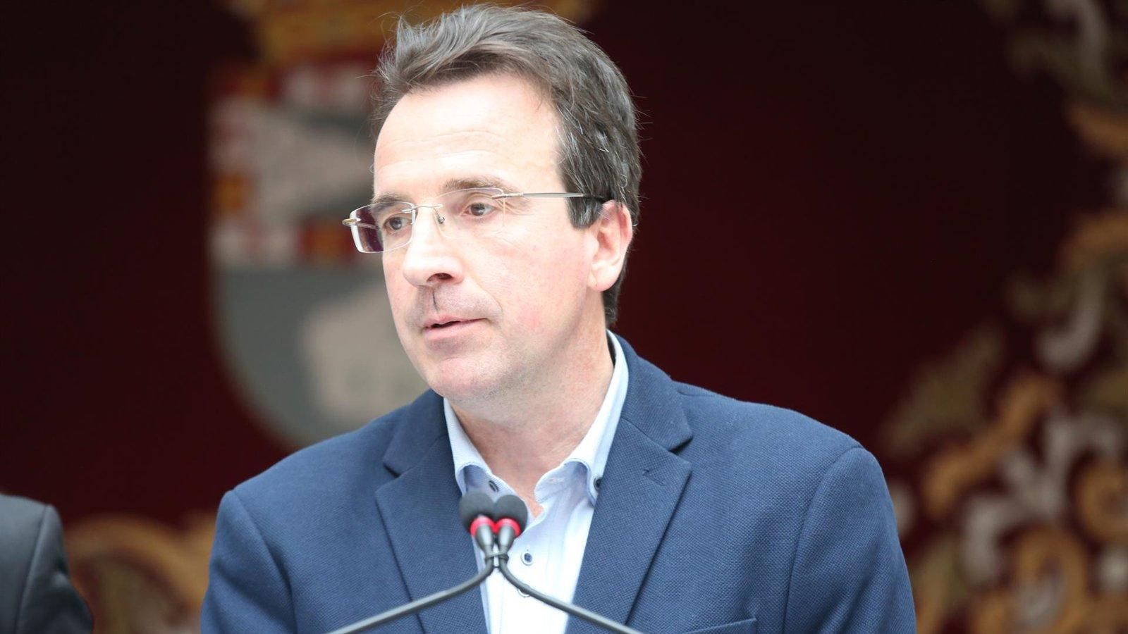 El alcalde de Leganés acusa al PSOE de incoherencia por manifestarse en favor de la vivienda pública