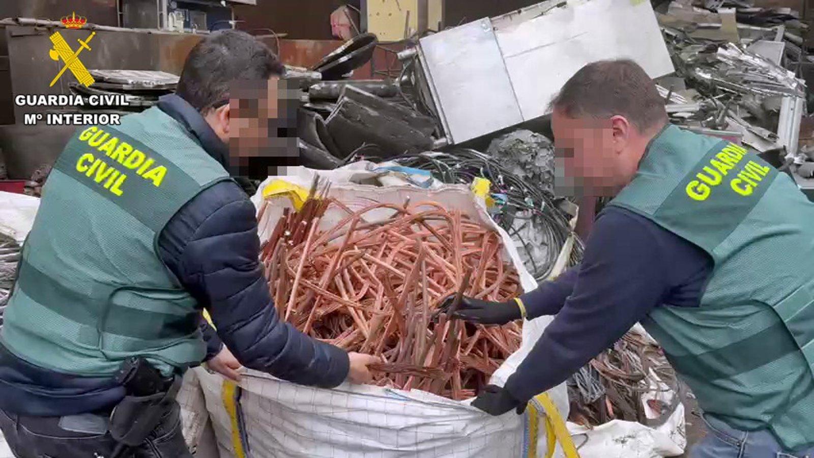 Desarticulada una banda por el robo de doce toneladas de cobre en España,