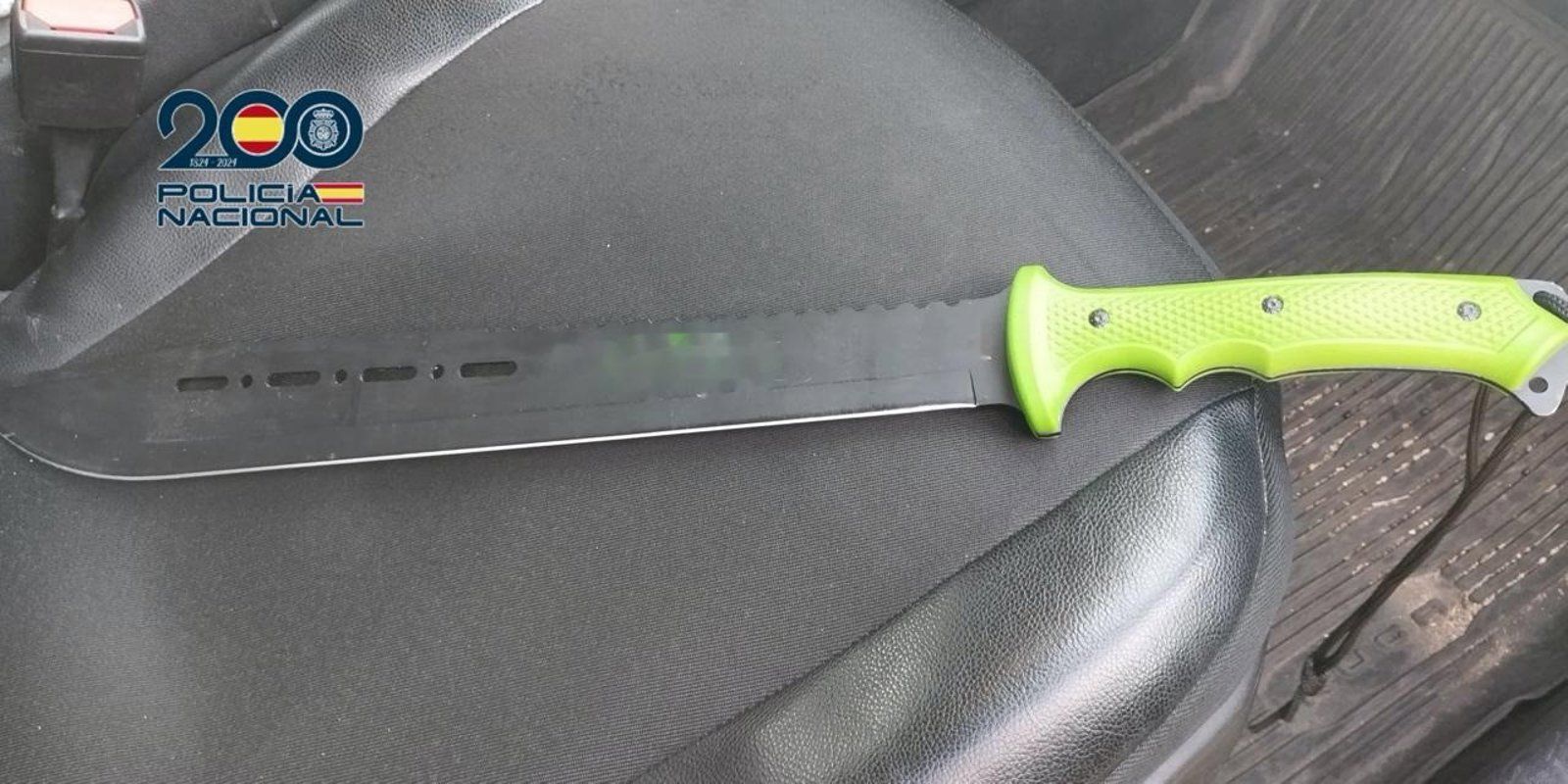 Un detenido en Hortaleza por amenazar con un machete al entrenador de su hijo en un campo de fútbol