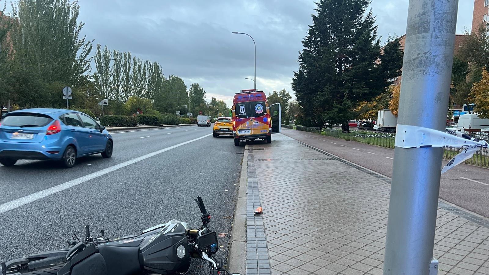 Fallece un motorista de 31 años en un accidente cerca del Metro Ciudad de los Ángeles