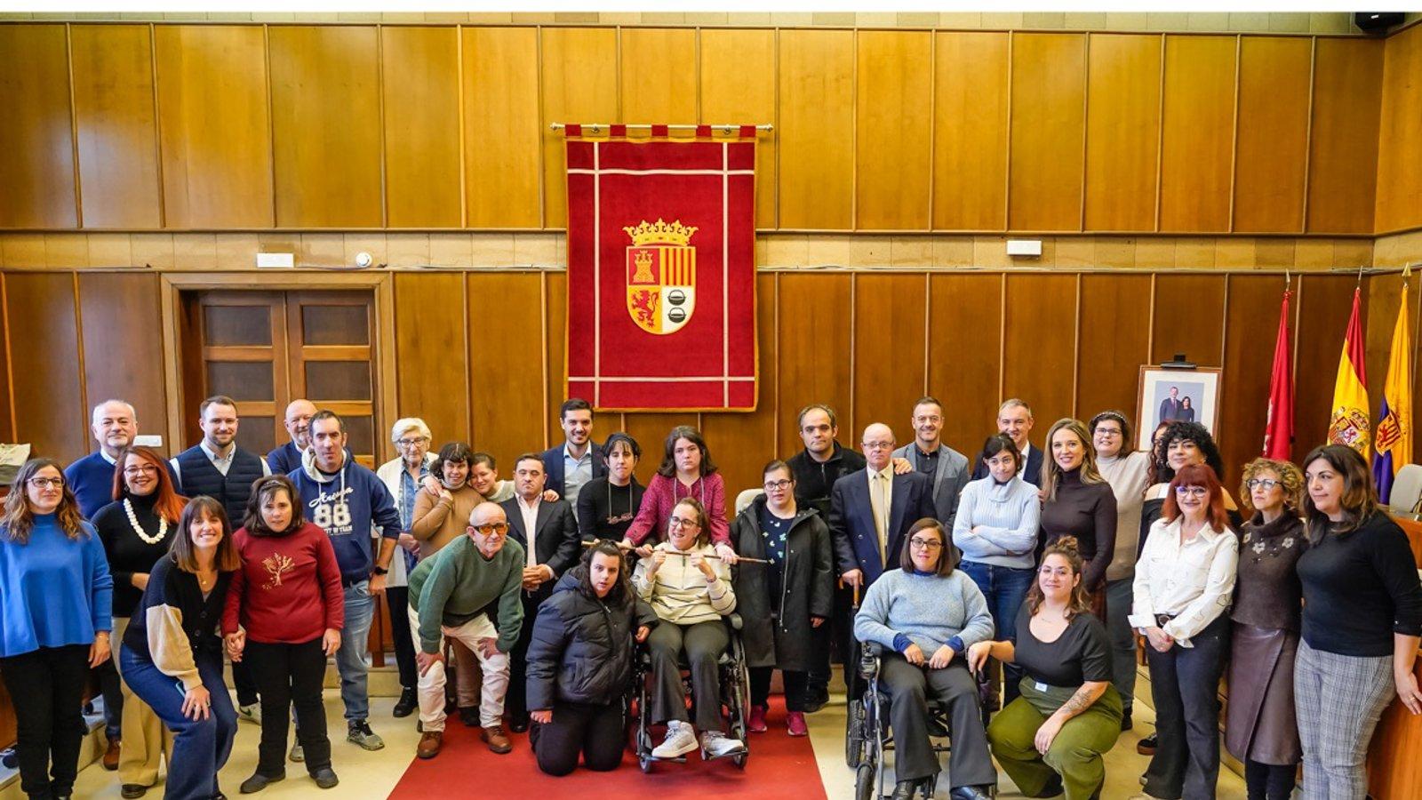 Jóvenes con discapacidad intelectual asumen roles de concejales en Torrejón