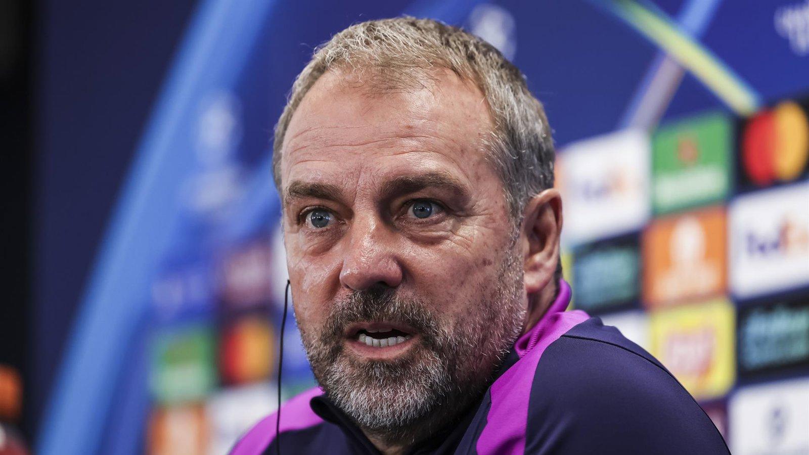 Hansi Flick destaca la mentalidad de lucha y resistencia de su equipo tras las remontadas