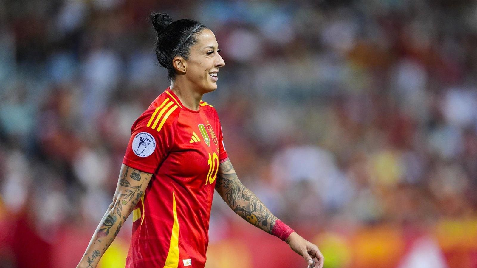 Jenni Hermoso destaca su perseverancia para continuar en el fútbol profesional